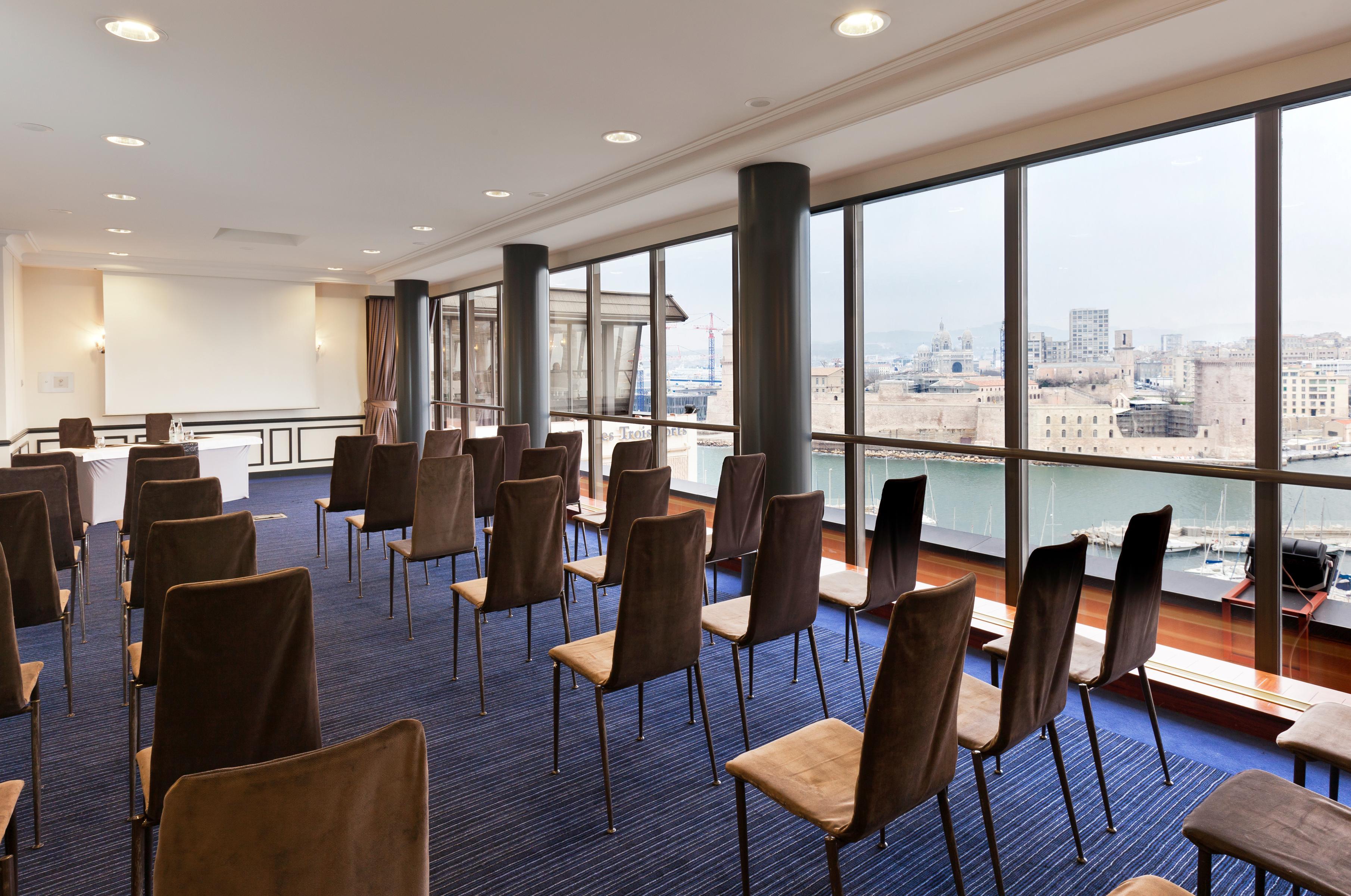 Sofitel Vieux-port Hotel 5*